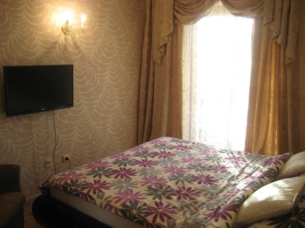 Guest House Maja Novi Sad Esterno foto