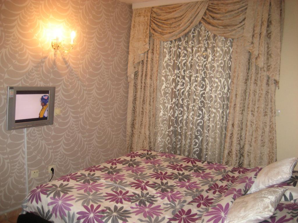 Guest House Maja Novi Sad Esterno foto